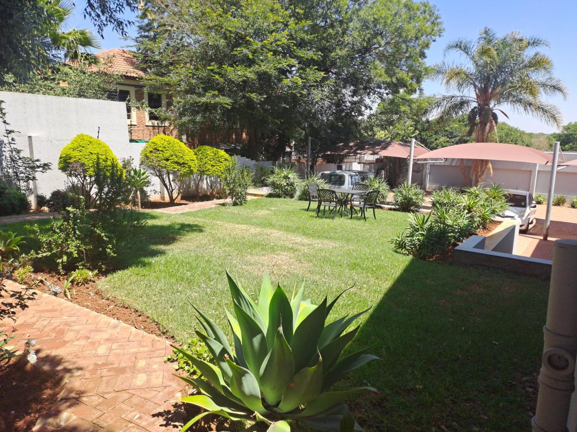 8 On Acacia Guesthouse Bedfordview Eksteriør billede