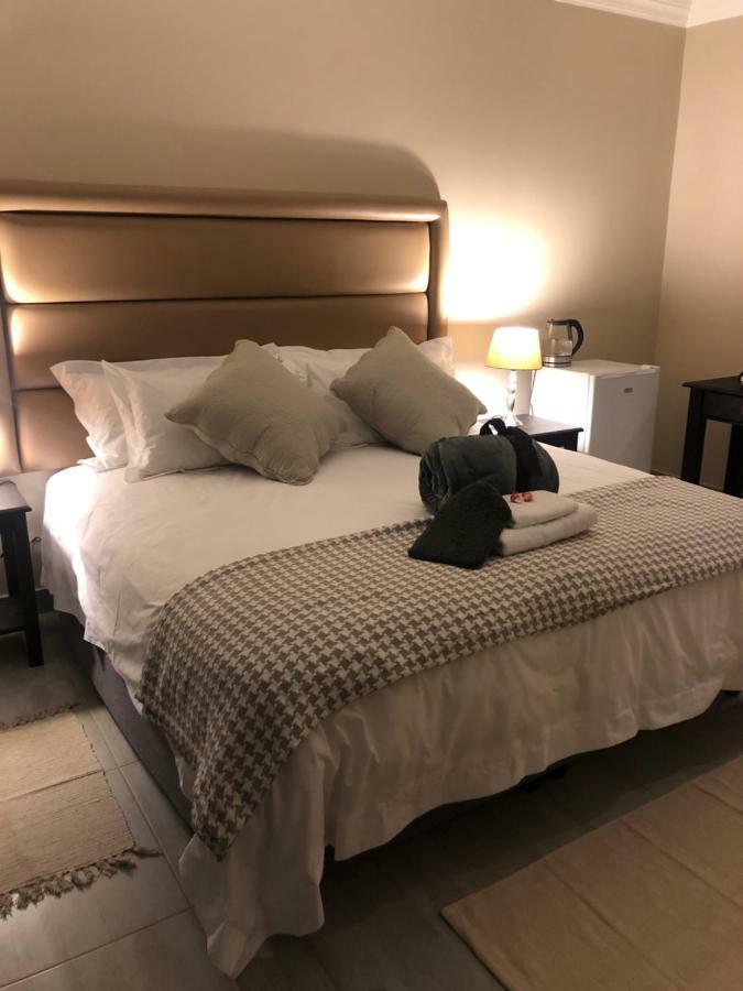 8 On Acacia Guesthouse Bedfordview Eksteriør billede