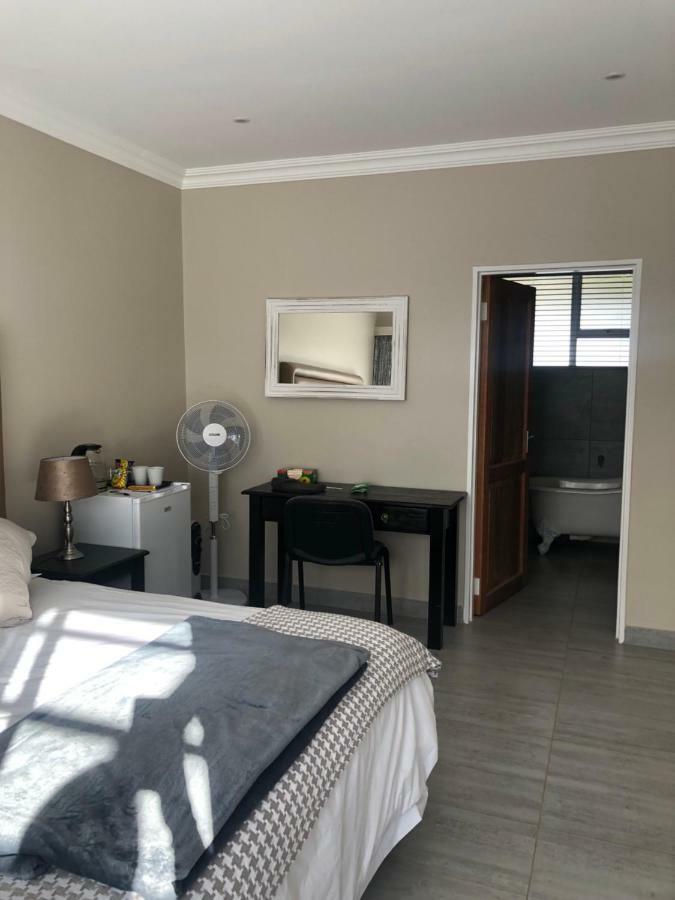 8 On Acacia Guesthouse Bedfordview Eksteriør billede