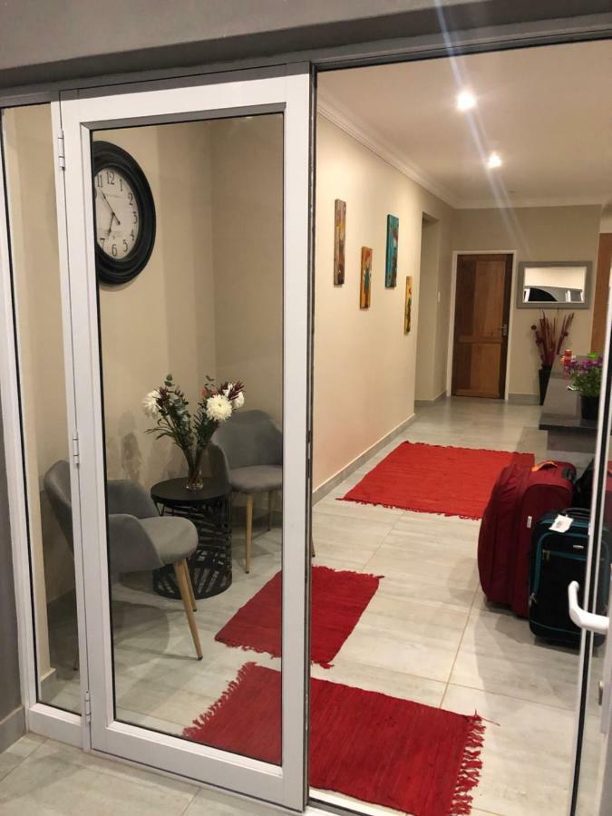 8 On Acacia Guesthouse Bedfordview Eksteriør billede