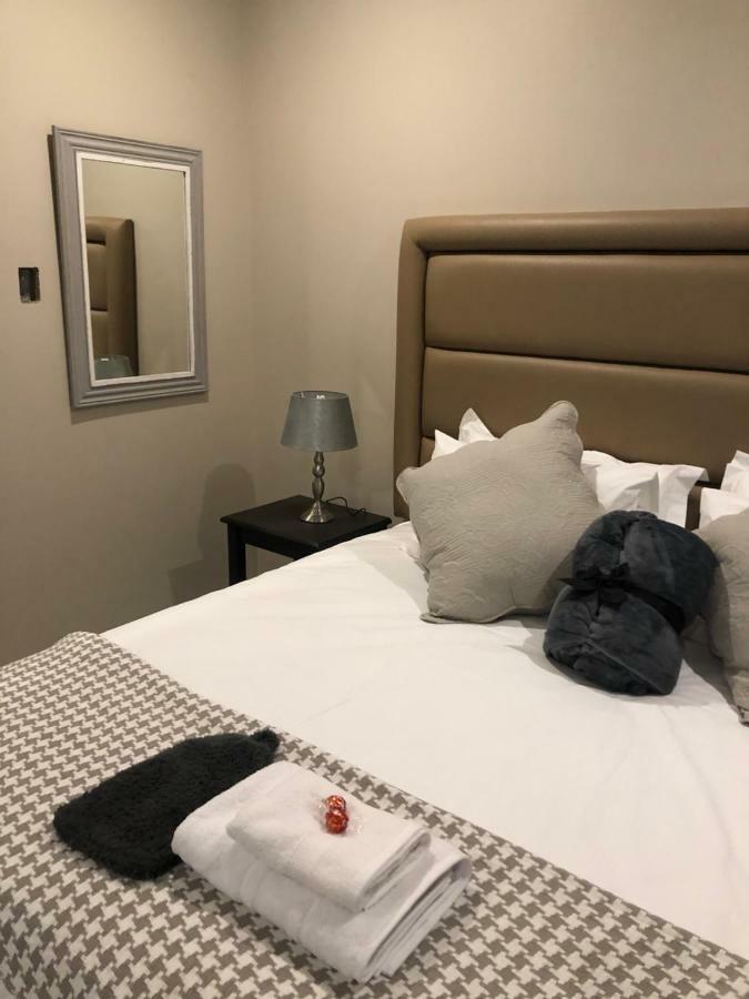 8 On Acacia Guesthouse Bedfordview Eksteriør billede