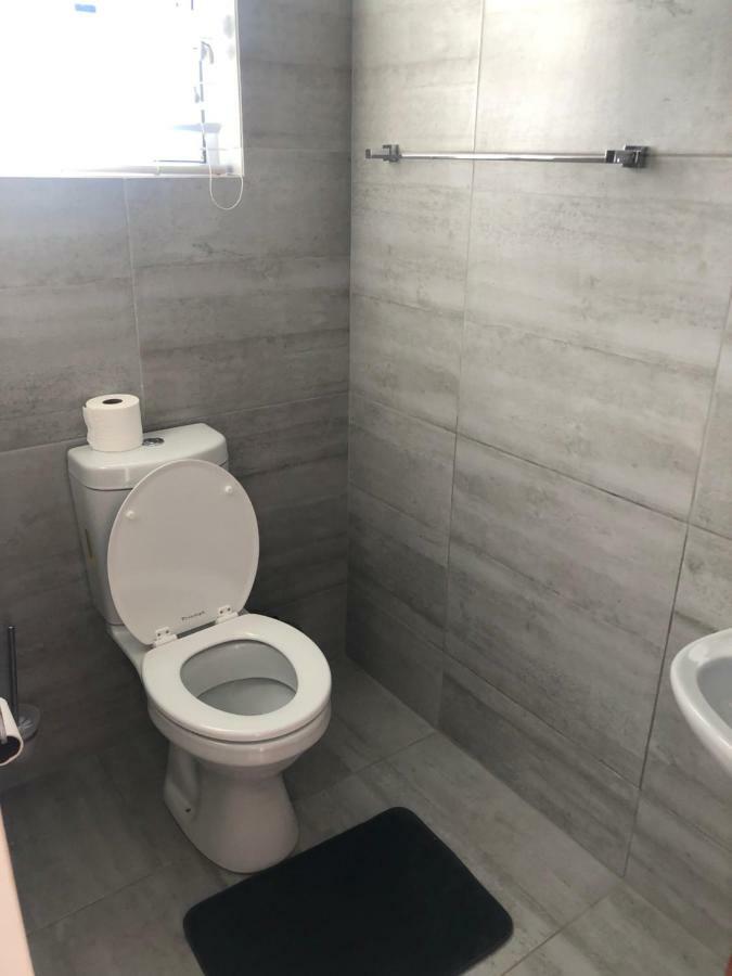 8 On Acacia Guesthouse Bedfordview Eksteriør billede