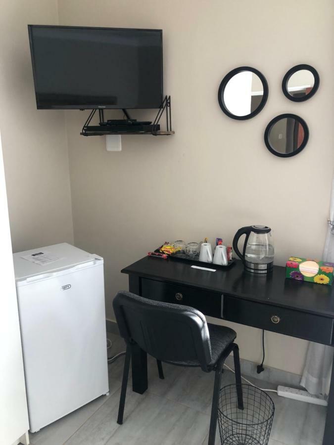 8 On Acacia Guesthouse Bedfordview Eksteriør billede