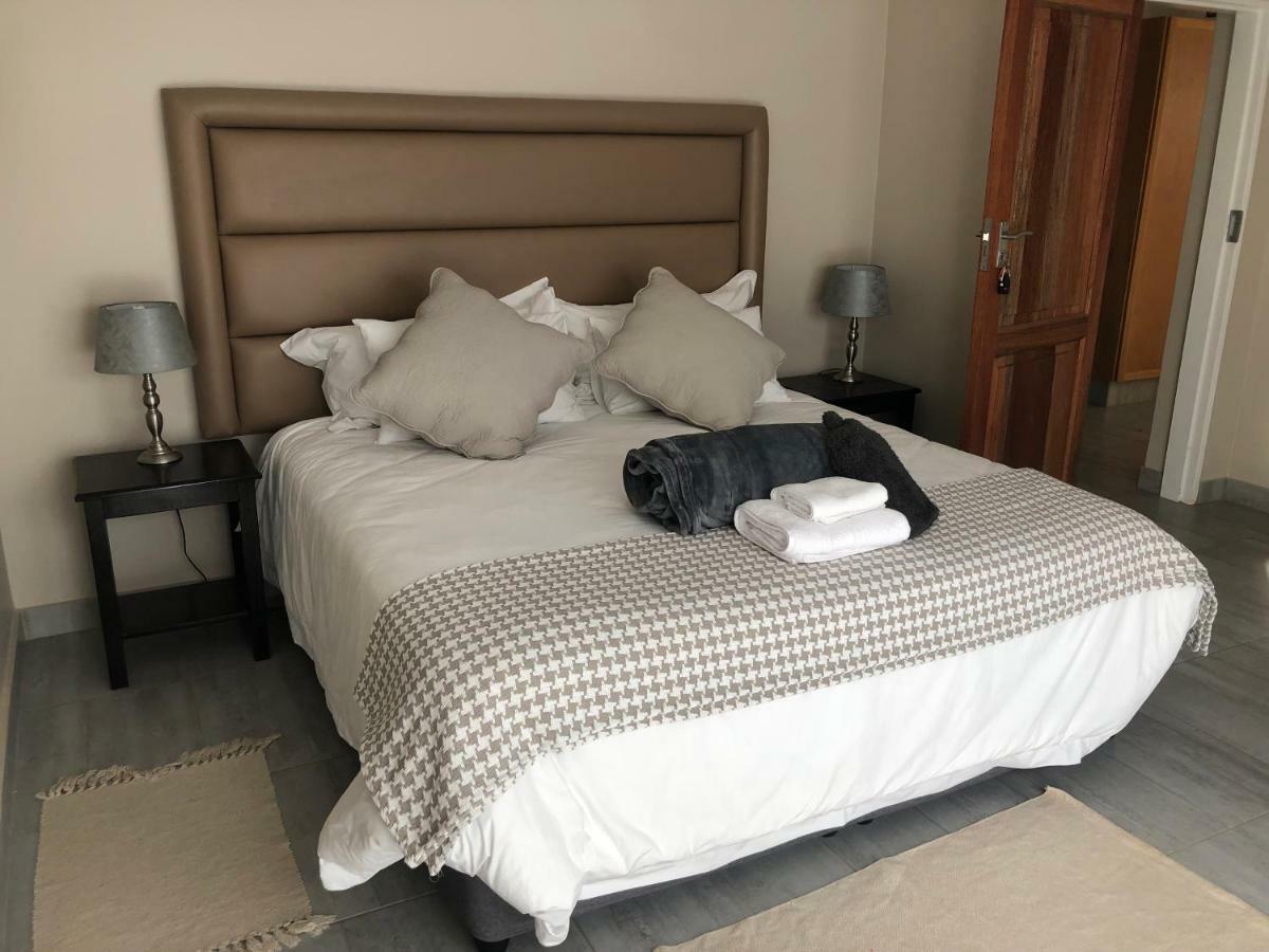 8 On Acacia Guesthouse Bedfordview Eksteriør billede