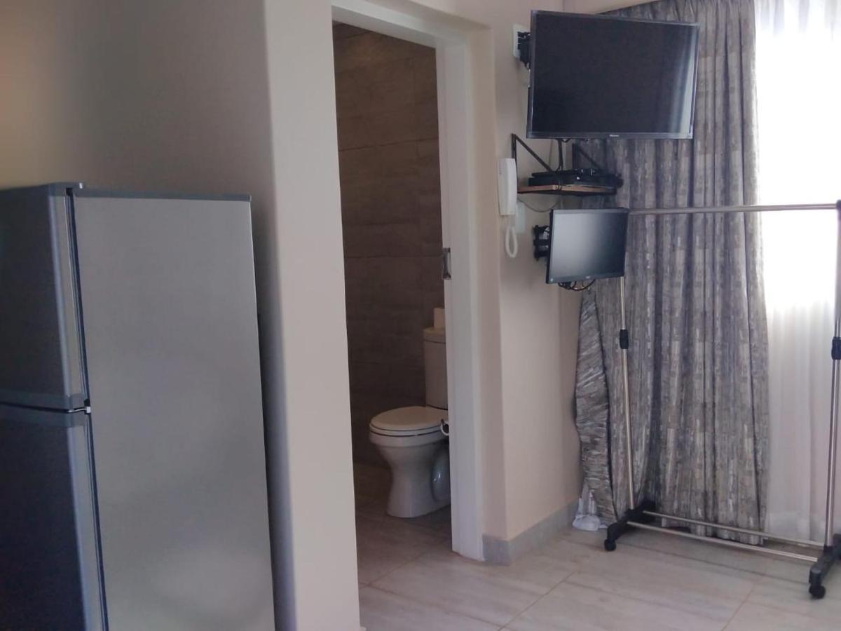 8 On Acacia Guesthouse Bedfordview Eksteriør billede